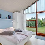 Cozy Home In Vaeggerlose With Sauna בית נופש