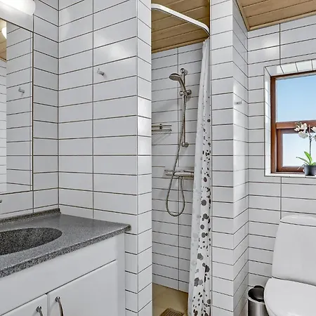 بيت للعطل Cozy In Vaeggerlose With Sauna